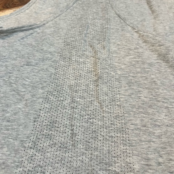 Sweaty Betty light gray tank top size small (but loose) - Picture 3 of 5